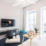 Easylife * Milán